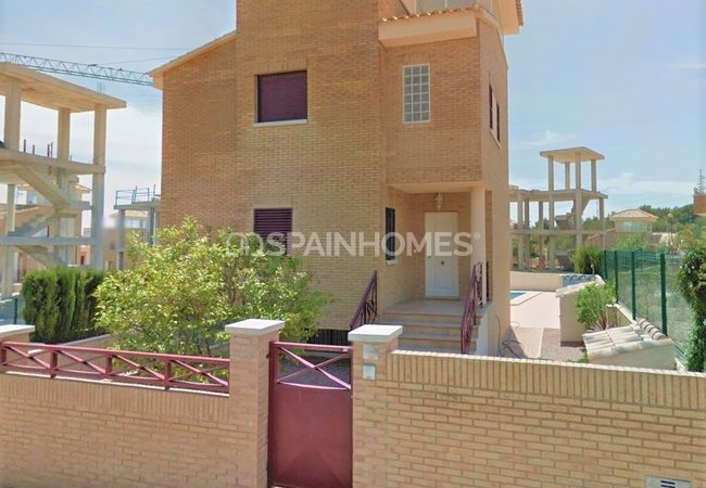 Alicante La Nucia'da Sahile Yakın Konumda Müstakil Evler 7
