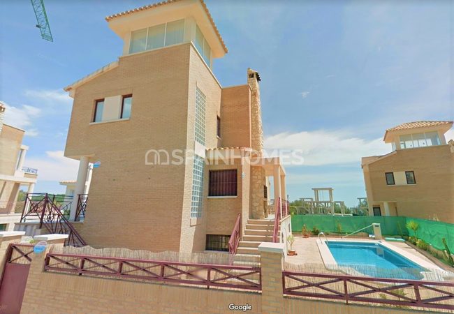 Alicante La Nucia'da Sahile Yakın Konumda Müstakil Evler 8