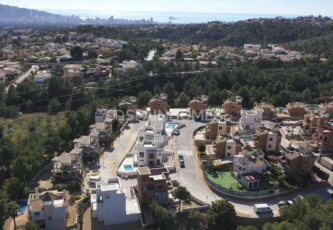 Alicante La Nucia'da Sahile Yakın Konumda Müstakil Evler 1