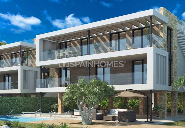 Elegant Apartment Block with Golf Course Views in Quesada 1