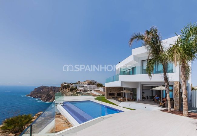 Alicante Benichatell'de Panoramik Deniz Manzaralı Lüks Villa 11