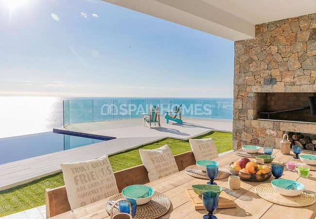 Alicante Benichatell'de Panoramik Deniz Manzaralı Lüks Villa 13