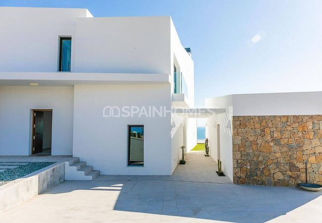 Alicante Benichatell'de Panoramik Deniz Manzaralı Lüks Villa 16