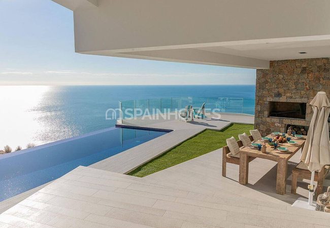 Alicante Benichatell'de Panoramik Deniz Manzaralı Lüks Villa 24