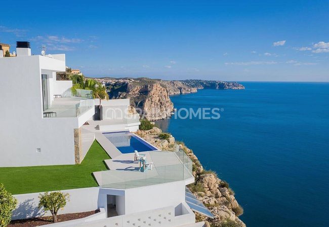 Alicante Benichatell'de Panoramik Deniz Manzaralı Lüks Villa 7