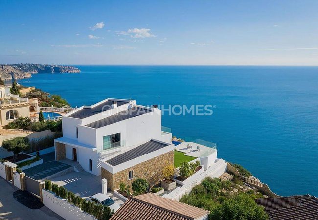 Alicante Benichatell'de Panoramik Deniz Manzaralı Lüks Villa 1
