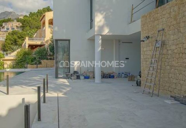 Alicante Altea'da Muhteşem Manzaralı Lüks Villa 3