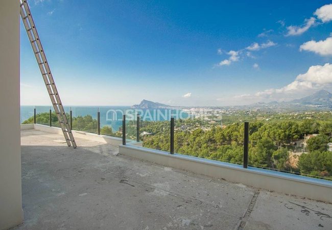 Alicante Altea'da Muhteşem Manzaralı Lüks Villa 4