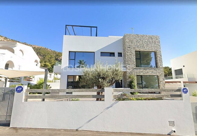 Mediterranean Style Properties with Pools in Alfaz Del Pi 1