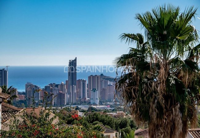 Finestrat'ta Deniz Manzaralı Anahtar Teslim Müstakil Villa 9