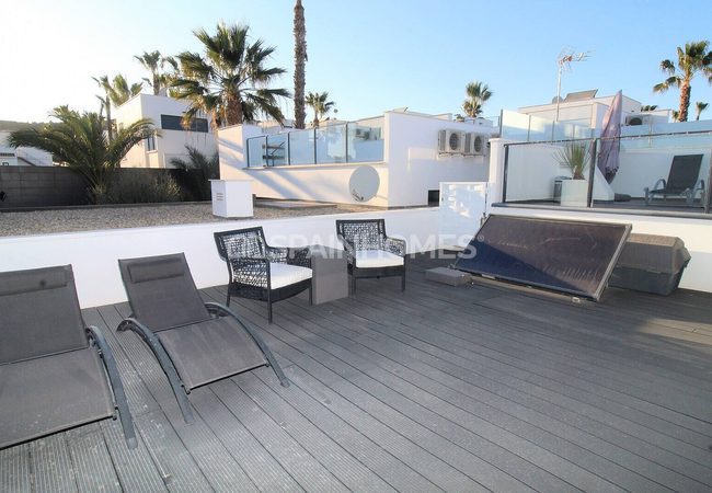 Modern House with Solariums and Car Park in Algorfa Spain 3