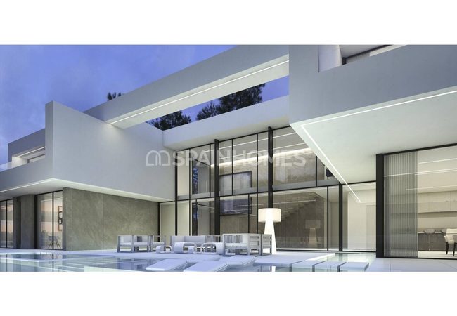 Moraira Alicante'de Havuzlu ve Deniz Manzaralı Şık Villa 2