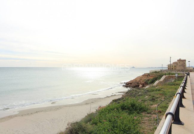 Modern Apartment Meters From Beach in Torre De La Horadada 16