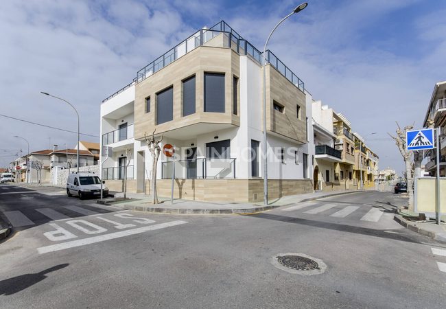 Modern Apartment Meters From Beach in Torre De La Horadada