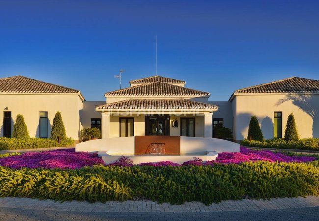 Detached Real Estate with Pools in Alicante San Miguel 21