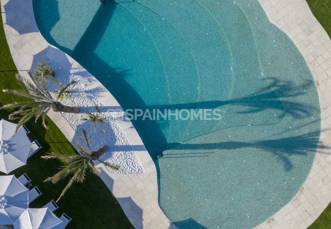 Detached Real Estate with Pools in Alicante San Miguel 30