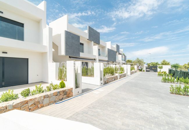 Stylish Flats Close to Amenities in Torrevieja Los Altos 14