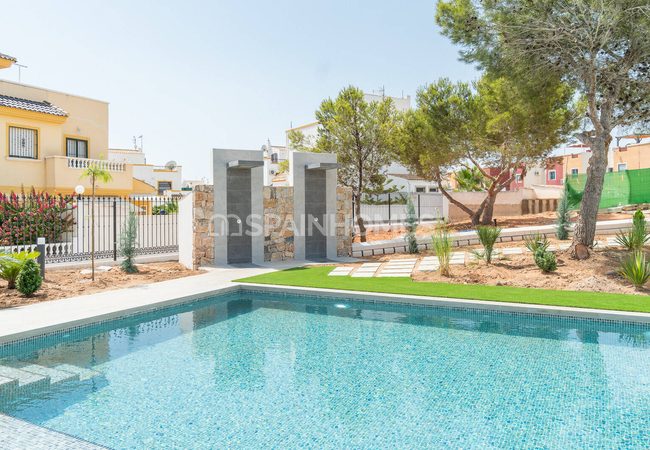 Stylish Flats Close to Amenities in Torrevieja Los Altos 9