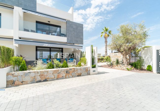 Stylish Flats Close to Amenities in Torrevieja Los Altos 16