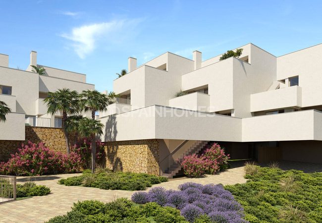 5-bedroom Villas with Luxe Design Close to Beach in Alicante 7