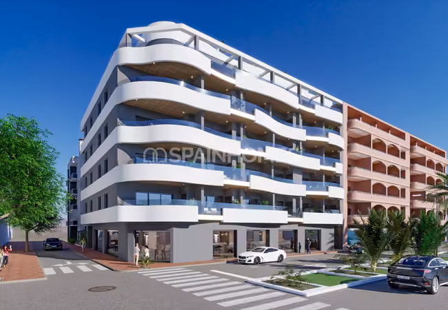 Apartamentos En Complejo Con Piscina En La Azotea En Torrevieja