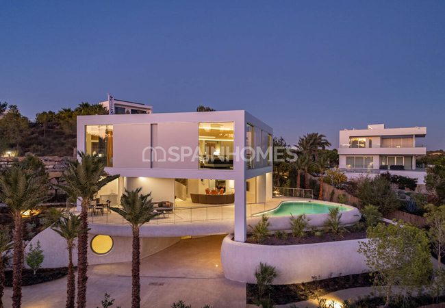 Detached Luxury House Inside a Prestigious Resort in San Miguel 2