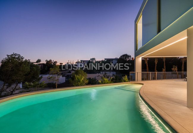 Detached Luxury House Inside a Prestigious Resort in San Miguel 6