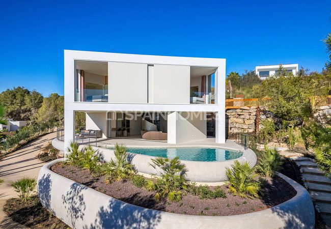 Detached Luxury House Inside a Prestigious Resort in San Miguel