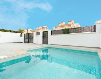 Detached Houses with Private Swimming Pools in Torrevieja Alicante 3