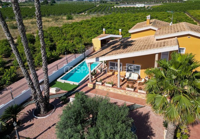 Amplia Villa Con Piscina Y Parking En Orihuela Centro 10