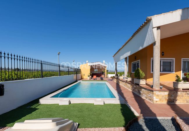 Amplia Villa Con Piscina Y Parking En Orihuela Centro 5