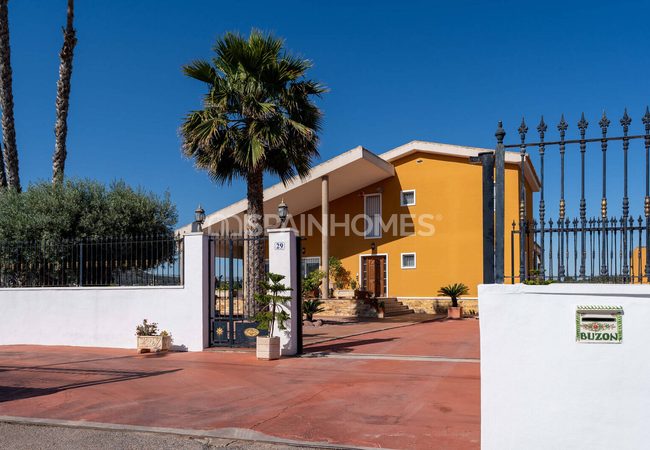 Amplia Villa Con Piscina Y Parking En Orihuela Centro 9