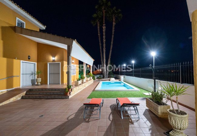 Amplia Villa Con Piscina Y Parking En Orihuela Centro 18