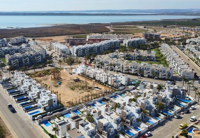 Stylish Flats in a Complex Near Amenities in Guardamar Del Segura 16