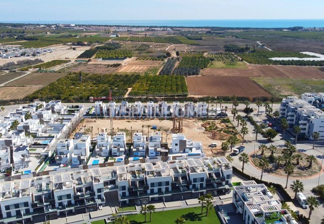 Stylish Flats in a Complex Near Amenities in Guardamar Del Segura 17