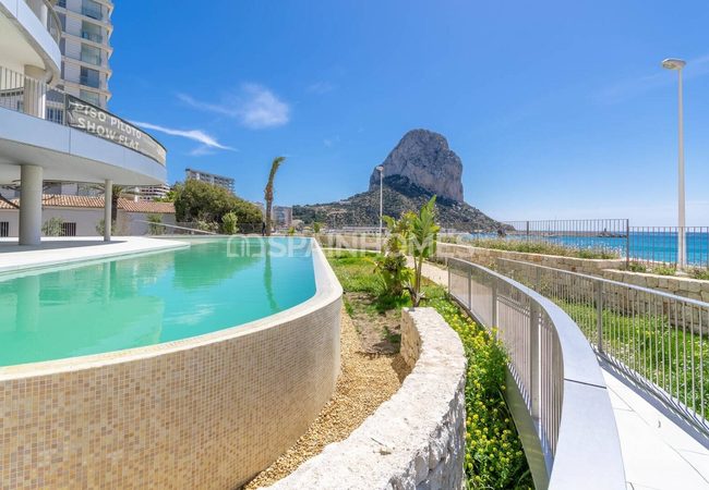 Alicante Calpe'de Havuzlu Sitede Denize Sıfır Daireler 22