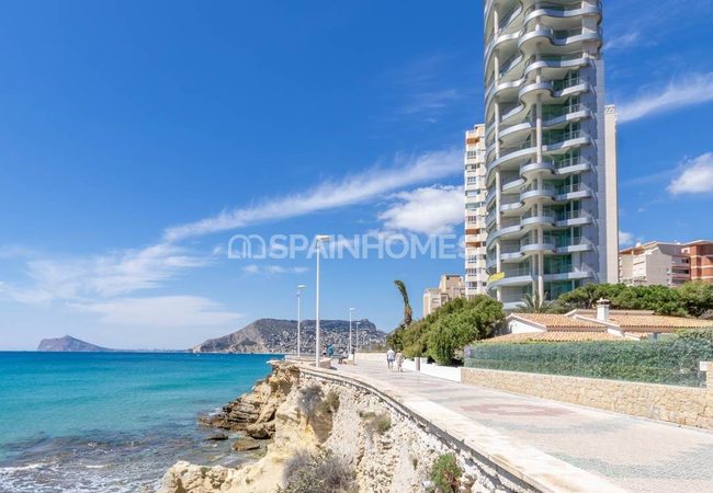 Alicante Calpe'de Havuzlu Sitede Denize Sıfır Daireler 4