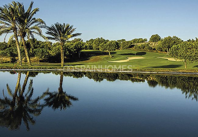 Stylish 3-bedroom Flats in a Golfside Complex in Monforte Del Cid 11