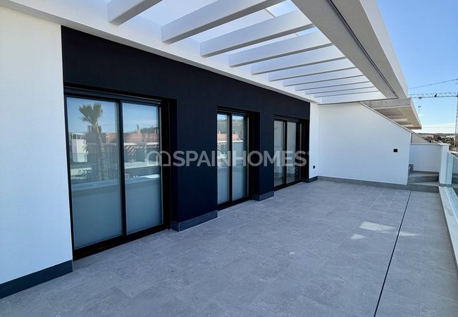 2-bedroom Golf Flats in a Complex with Pool in Algorfa Alicante 3