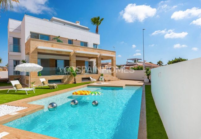 Villen Mit Pool Und Solarium In Ciudad Quesada