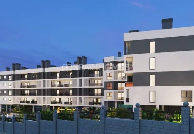 Elegant Flats with Pool and Private Parking in Alicante 6