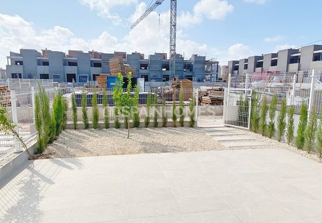 Stylish Flats with Garden or Solarium in Torrevieja 1