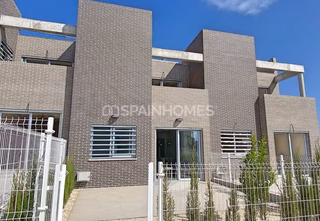 Elegantes Pisos Con Jardín O Solarium En Torrevieja 2
