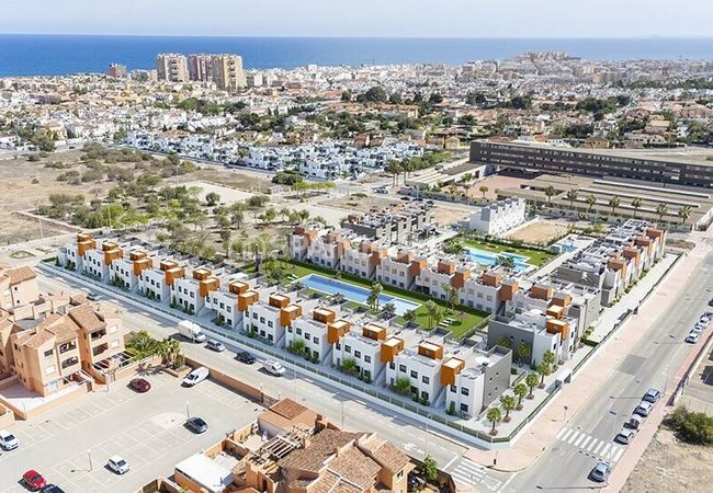 Stylish Flats with Garden or Solarium in Torrevieja 3