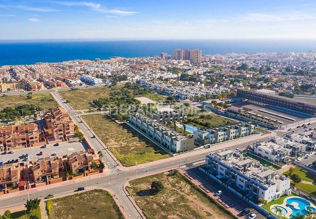Stylish Flats with Garden or Solarium in Torrevieja 4