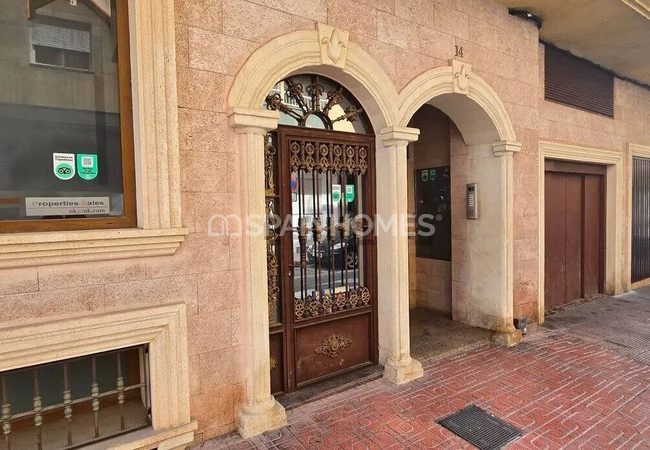 3-bedroom Flat Near the Beach in Torrevieja 1