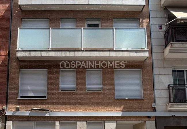 Investment Flats with Private Terraces in Alicante Center