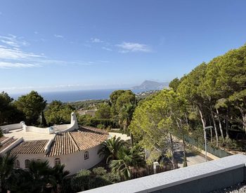 Stunning Detached Villa with Private Pool in Altea Alicante 2
