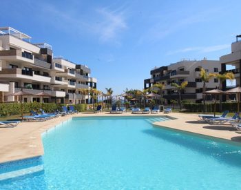 Apartamento Con Vistas Al Mar Y Excelentes Servicios En Orihuela 2