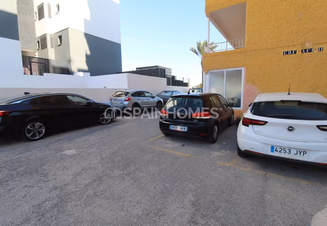 Beach-accessible Flat with Sea Views in Punta Prima Alicante 6